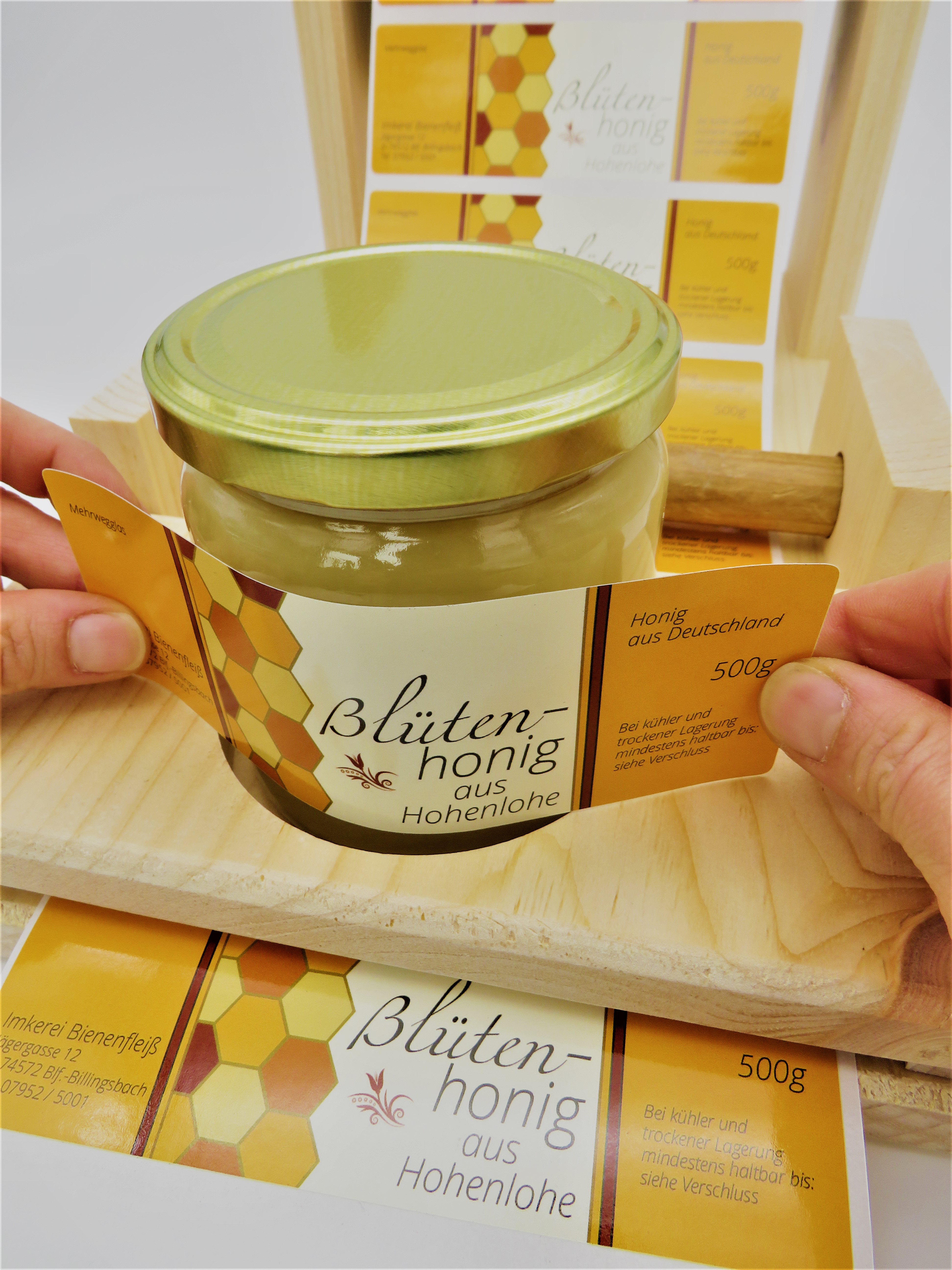 Verschiedene Sortenhonige aus eigener Imkerei